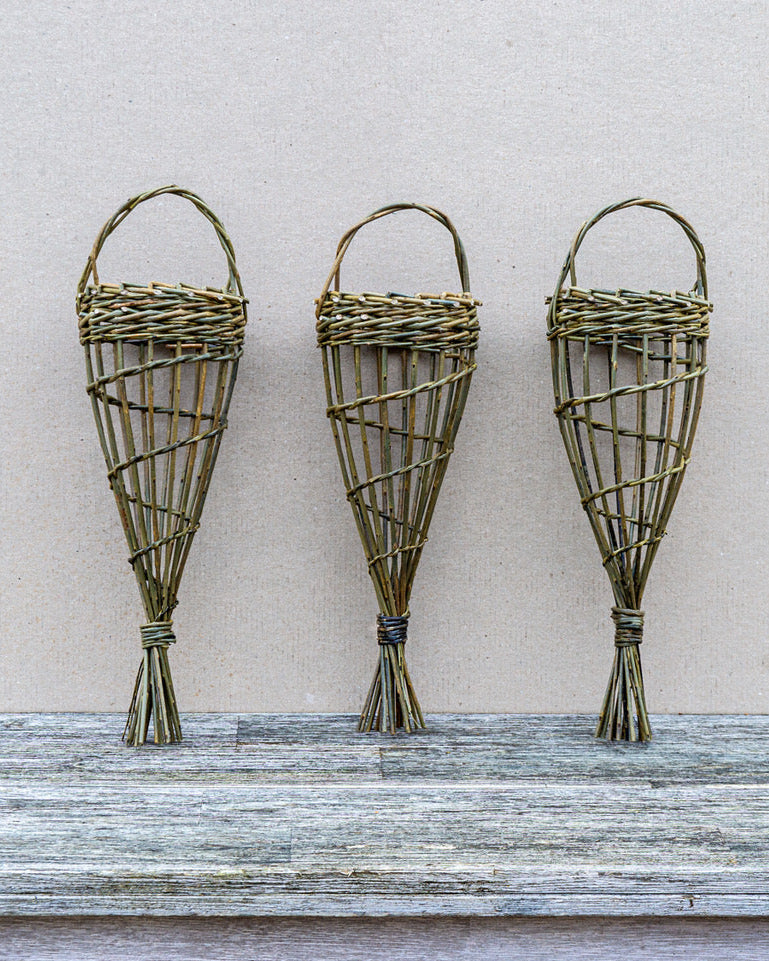 JUNE: Willow Bird Feeder Weaving Workshop 05/06